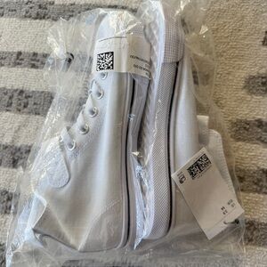 NWT H&M Hi Top Canvas Sneakers